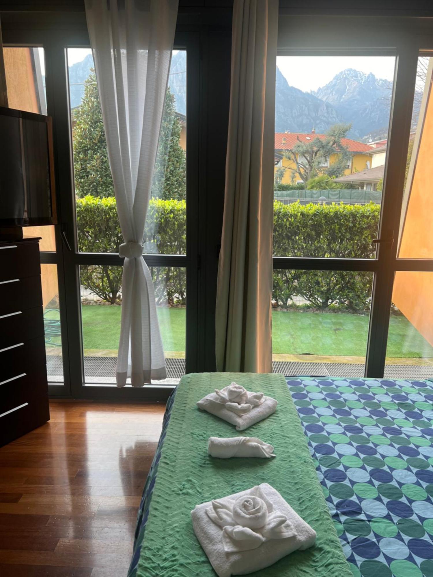 B&B Resilienza - Camera Privata Con Bagno Лекко Экстерьер фото