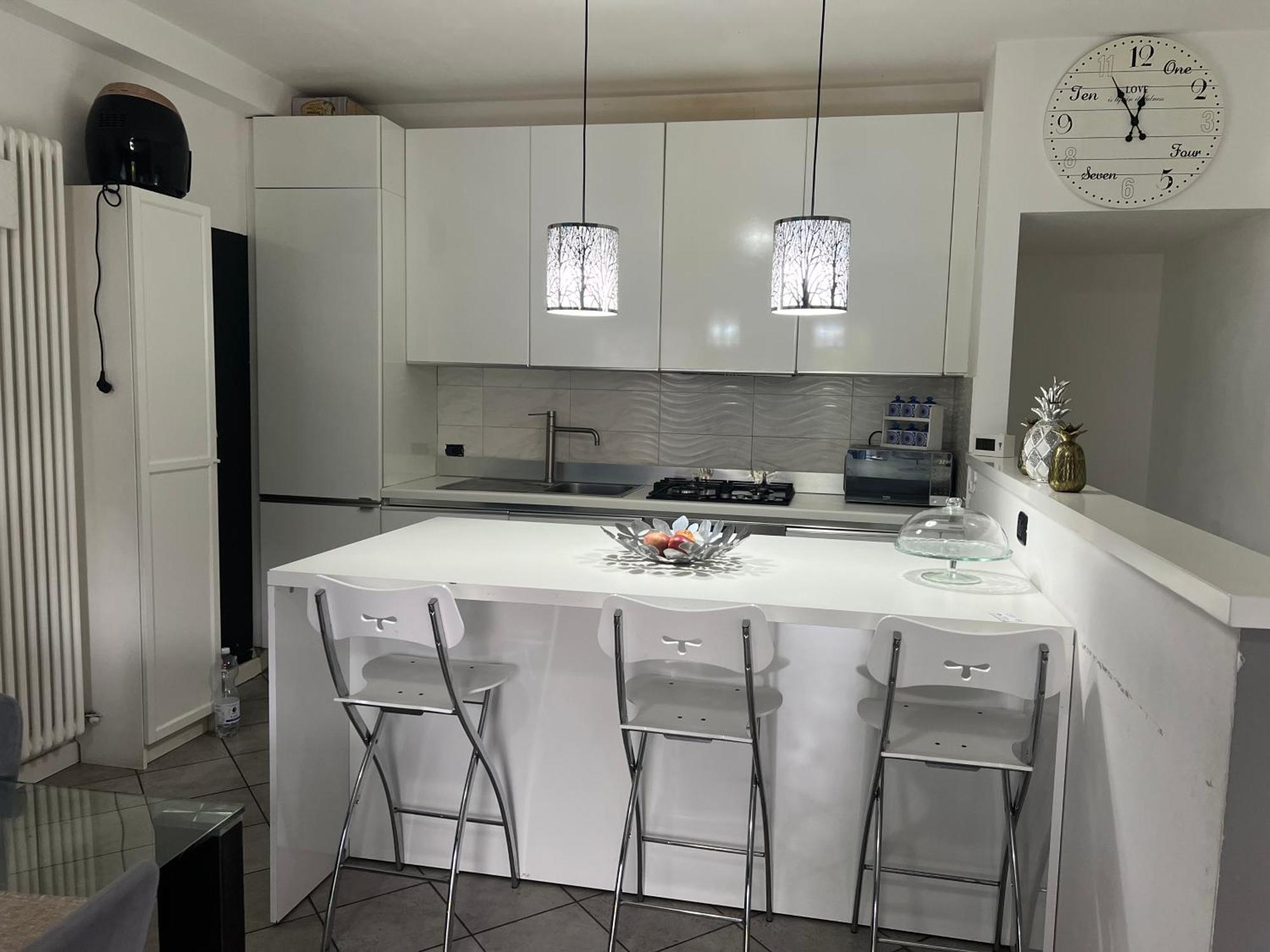 B&B Resilienza - Camera Privata Con Bagno Лекко Экстерьер фото
